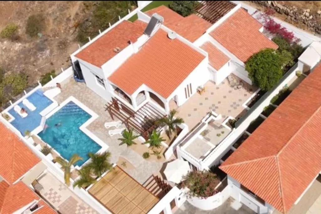 Gezellige Villa Met Prachtig Zicht En Zwembad Арона Экстерьер фото